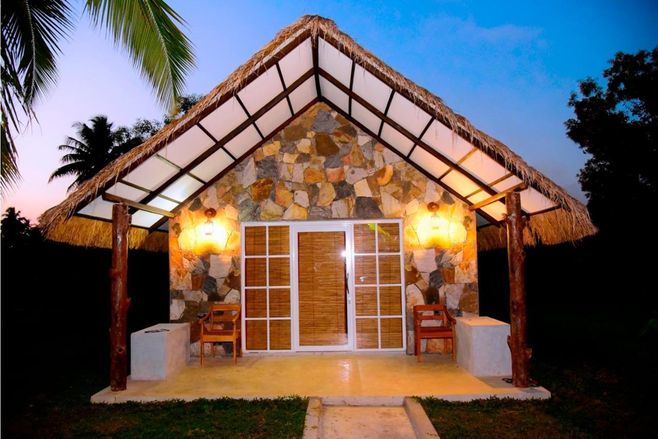 Coco Village Hotel Chilaw Bangadeniya エクステリア 写真