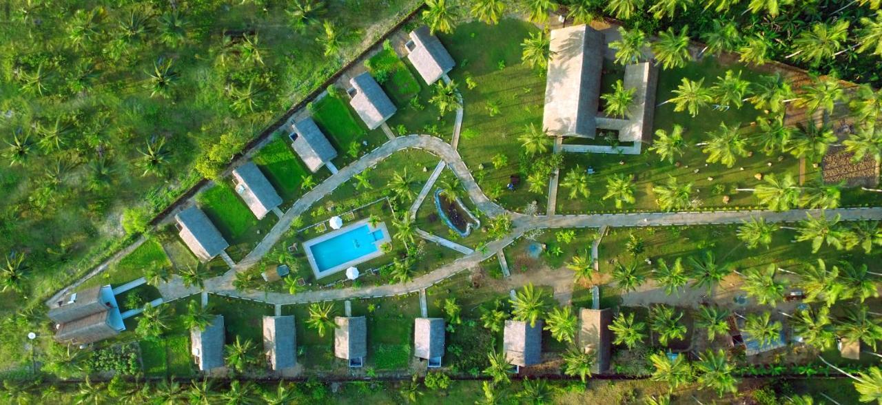 Coco Village Hotel Chilaw Bangadeniya エクステリア 写真