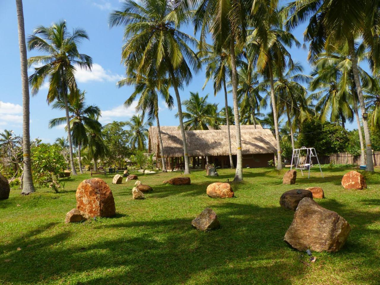 Coco Village Hotel Chilaw Bangadeniya エクステリア 写真