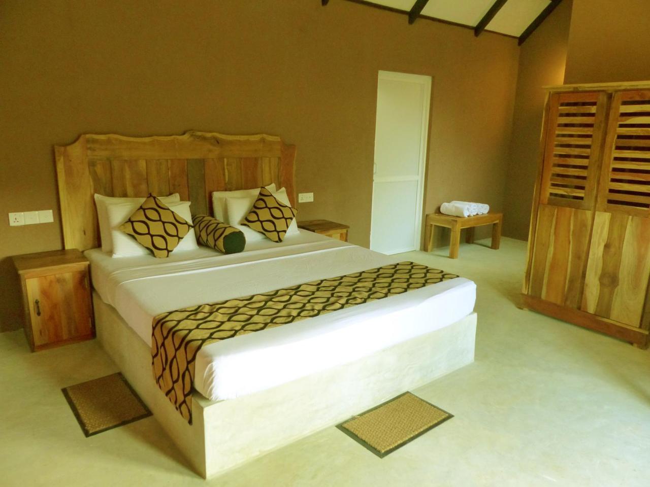 Coco Village Hotel Chilaw Bangadeniya エクステリア 写真