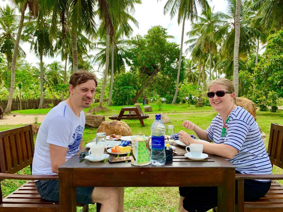 Coco Village Hotel Chilaw Bangadeniya エクステリア 写真